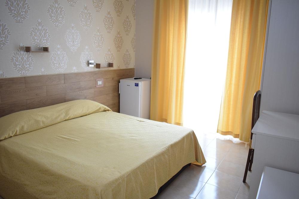 Bed & Breakfast Delle Palme Trapani Exterior photo