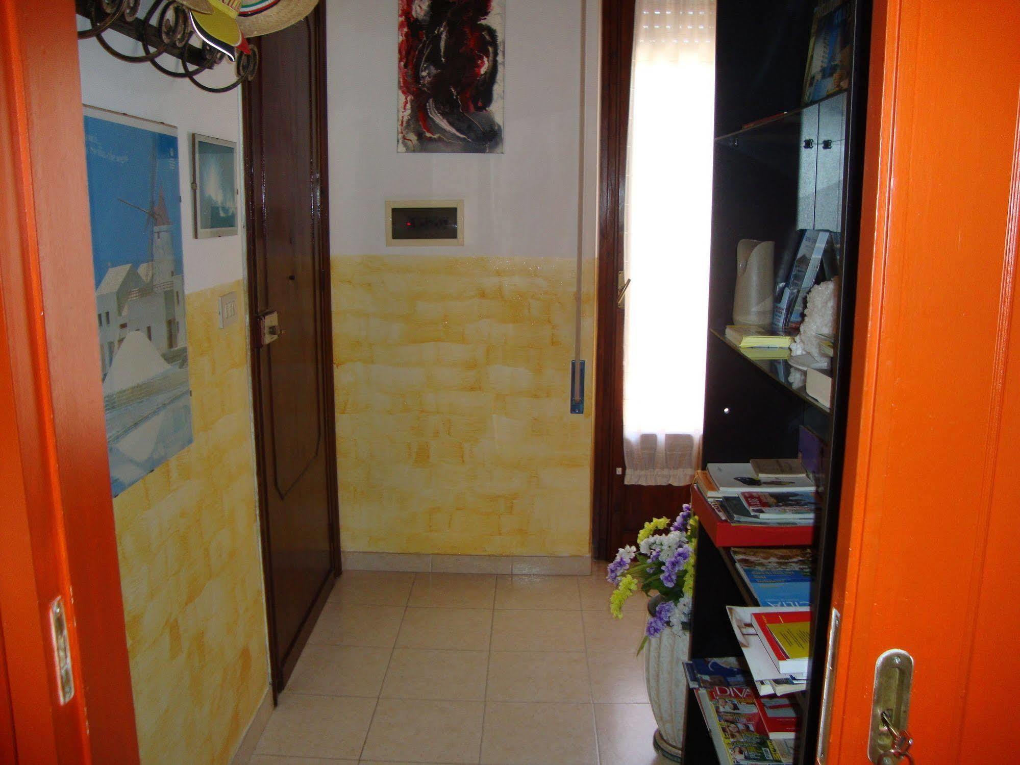 Bed & Breakfast Delle Palme Trapani Exterior photo