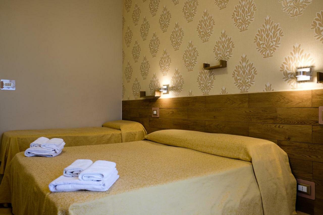Bed & Breakfast Delle Palme Trapani Exterior photo