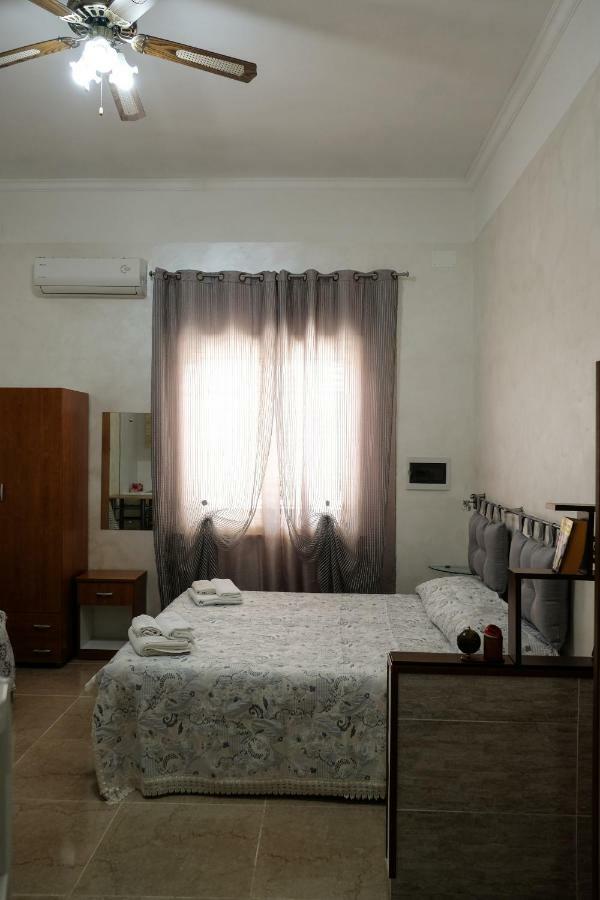 Bed & Breakfast Delle Palme Trapani Exterior photo